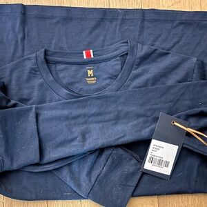 Tracksmith harrier long sleeve medium - new with tag - navy